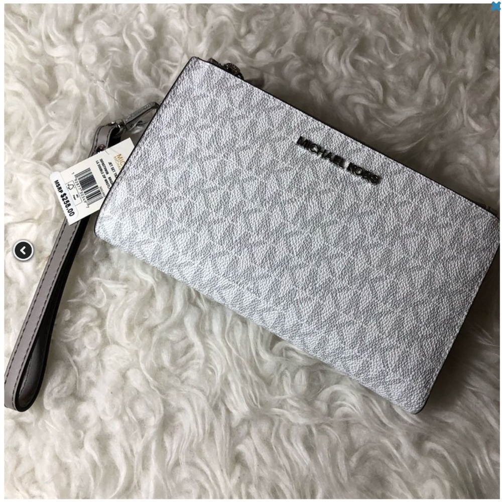 MICHAEL KORS - **100% AUTHENTIC** JET SET Travel Wristlet